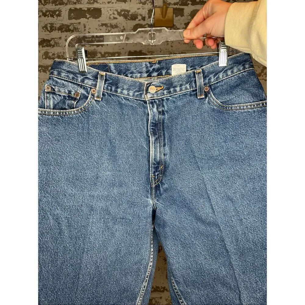 Levi’s | women vintage 550 relaxed fit tapered jeans